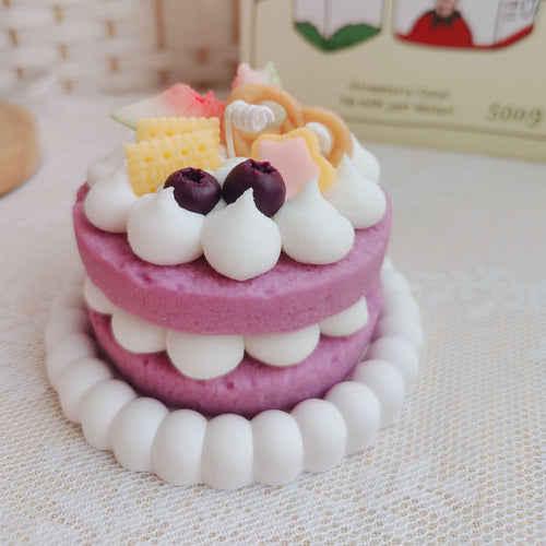 Berry Velvet Cake candle